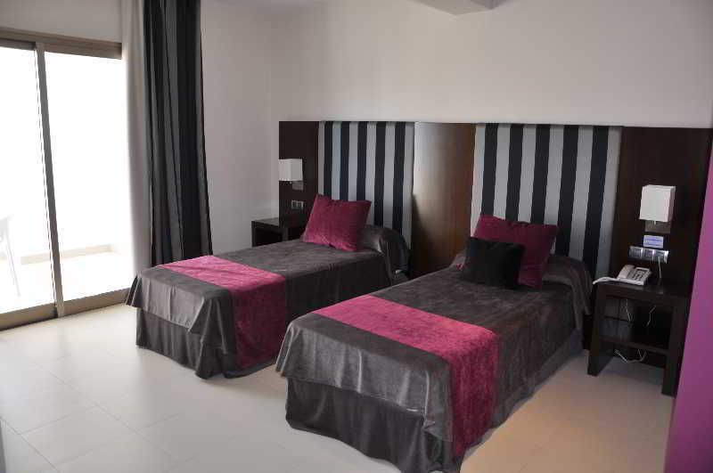 Hotel Omeya Мартил Екстериор снимка