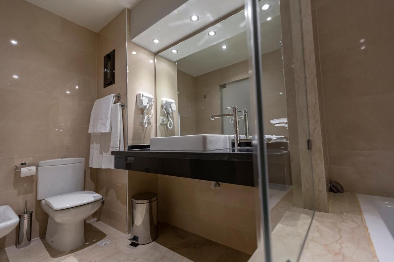 Hotel Omeya Мартил Екстериор снимка