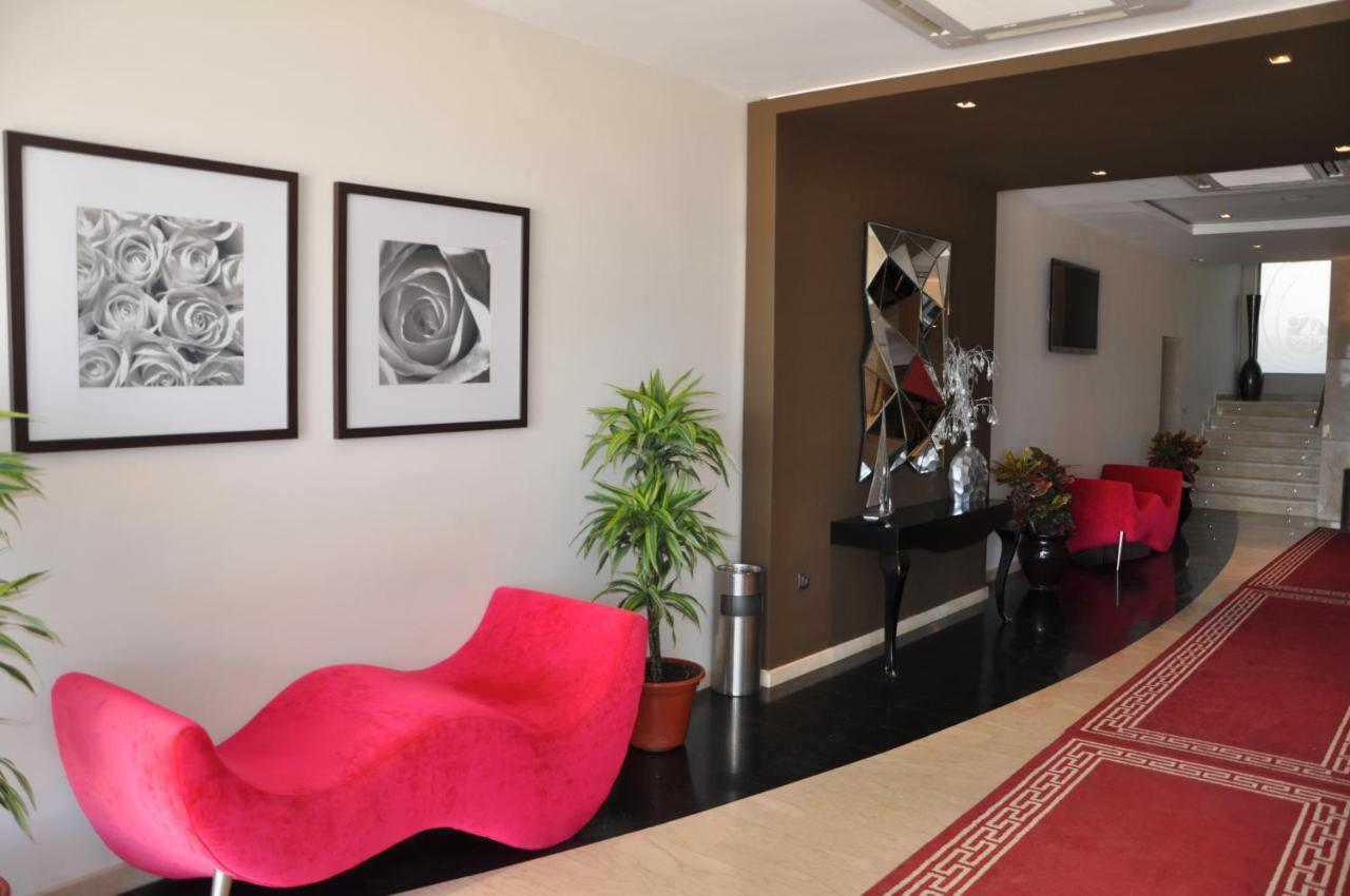 Hotel Omeya Мартил Екстериор снимка